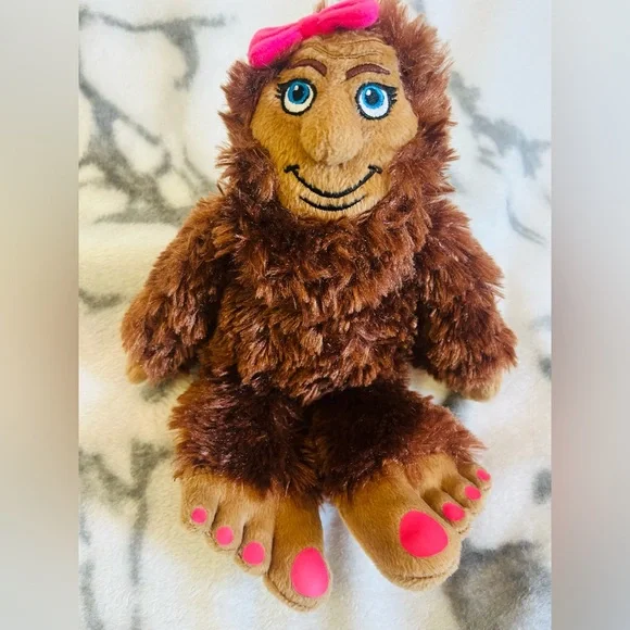 “Miss Bigfoot Shesquatch” Sasquatch 12” Plush Toy - EUC - Picture 2 of 8